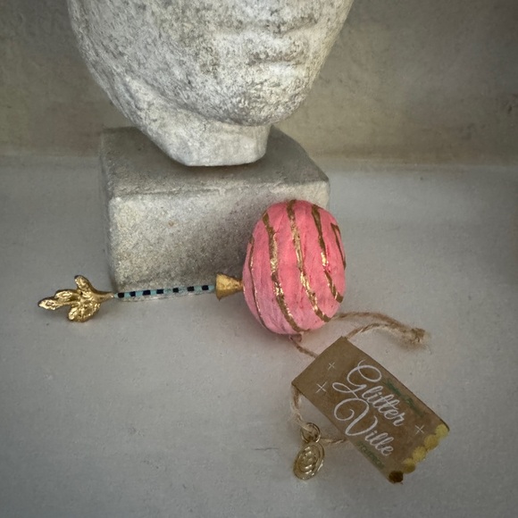 Glitterville Rock and Arrow Ornament NWT - Picture 2 of 3